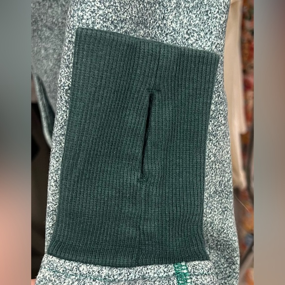 Lululemon Scuba Jacket - Picture 4 of 15